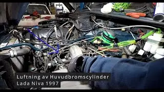 Luftar nya Huvudbromscylindern på Lada Niva 1997