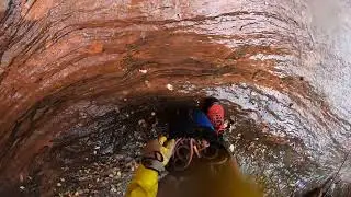 Flash flood in Slingshot Canyon