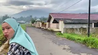 suasana mendung di kampung halaman