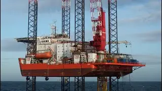 Ошибки при маневрировании Self propelled JackUp barge.
