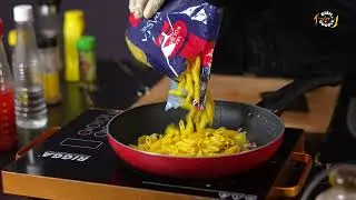 Making a Classic Creamy Pasta