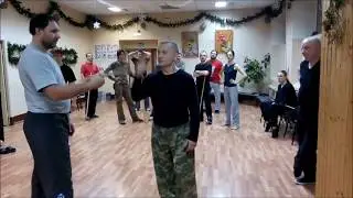 1. Проход под палкой.