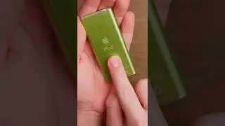 One of these iPods is fake: Can you tell which it is? 