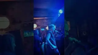 танцуем под #седаяночь как в #словопацана / Выступление группы The Idols