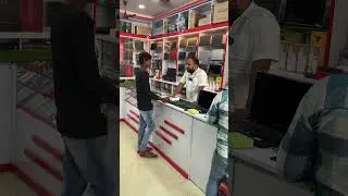 Ramgadwa Customer purchase A Mobile From Raja Computer Motihari Get Free Ear Buds🎁