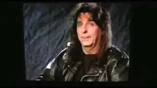 ALICE COOPER BITES HEAD OFF CHICKEN...NOT!!!!!!....... MICHAEL HANSEN
