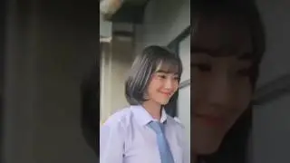 aduh senyumannya 