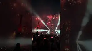 Sefa closing down the RED on Fresh Friday 🧨