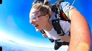 Charlotte Lawrence - Skydiving with Friends