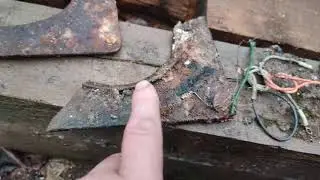 Железо в разобранном доме