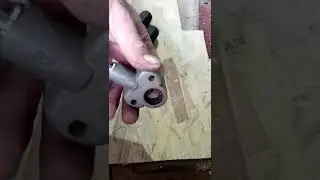 Фиксатор спинки заднего сиденья ВАЗ 2114. (не откидывается спинка).