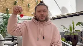Нужно ТРОГАТЬ ее на свидании?