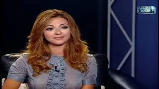 سر تركيب ميريام فارس أظافر ذهبية في يدها