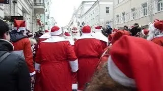 Парад Дедов Морозов в Москве / Santa Clauses parade in Moscow