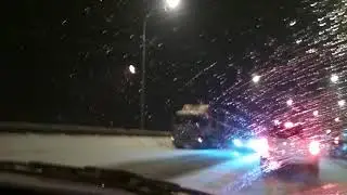 Автовоз, вызвавший пробку, по-прежнему стоит на мосту в Улан-Удэ