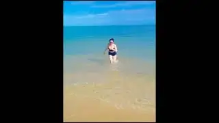 Cewek Sexy Mandi Laut Dewata Bali (Subscriber)