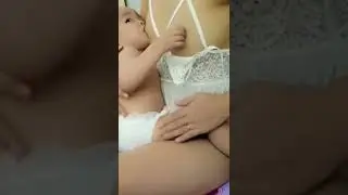 Ibu Muda Menyusui Pakai Daster Kelihatan 