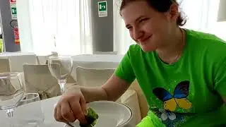 Умрем с голоду в этом отеле??? Приключения продолжаются))