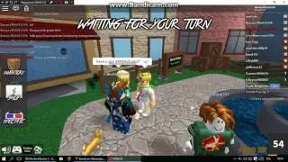 Playing Murder mystery 2 in Roblox (Part 10)