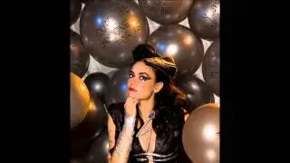 Kristeen Young duet with David Bowie - Saviour