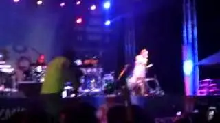 irem derici ES (Son nefesim ol içime es) 07.09.2014 izmir konseri