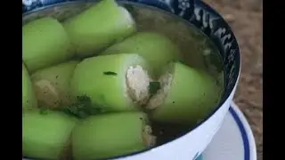 Stuffed Opo Squash with Meat Soup (Canh bầu nhồi thịt) Recipe