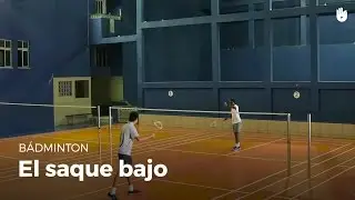 Cómo hacer un saque o servicio bajo | Bádminton