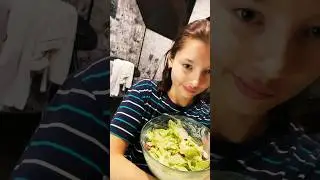 Немножко кукинга😅 мой любимый салат цезарь💚