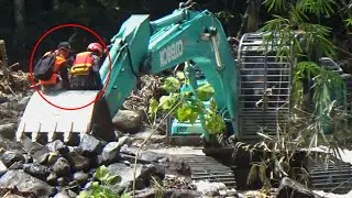 Detik - Detik Excavator Evakuasi Tim SAR Yang Terjebak Di DAS Lembah Anai