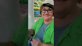 Я с внуком в Уфе. Мемориал Салавату Юлаеву. Мы в парке Якутова. Я вяжу.