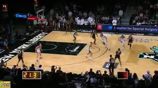 Betnijah Laney last second shot over opponent