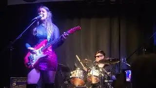Ally Venable 