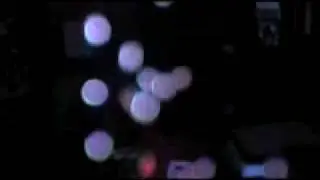 Светящиеся в УФ мыльные пузыри