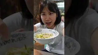 ขนมจีนร้านดังพนมเปญ ใช้เส้นวันละ 100 โล!