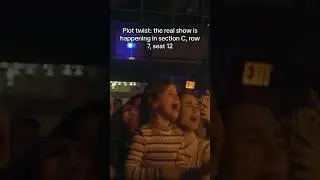 You dropped this 👑 #bonding #motherdaughter #andygrammer #liveshow