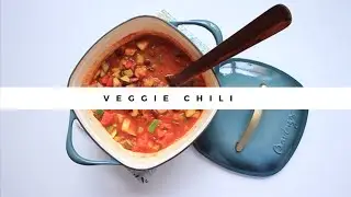 Veggie Chili   |  Dutch Oven Recipes  |   Healthy Dinner Idea