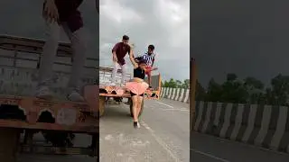 High jump split😍 #gymnast #acrobatics #action #stunt #viralshort #flexibility #couple goals