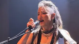 Black Horse and the Cherry Tree (Full Song) by KT Tunstall at the HOB Anaheim on April 10, 2026. 