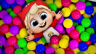 El bebé Niki aprende los colores con las Pelotas de Baño | Canciones Para Niños