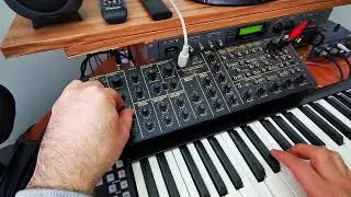 Behringer K2 synth Sony SRP-L300 compressor and TC Electronics M350 processor | Superteclados.com