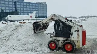 Аэропорт Казани и отель Крафт напротив.
