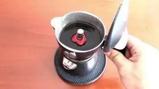 How to make an Italian coffee with a moka