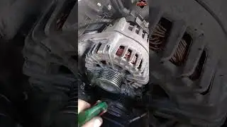 Accessory belt broken due to stuck AC compressor #bmw #noises #auto #shorts