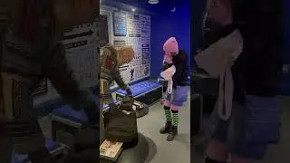 Contest Winner gets surprised by Devin Townsend! Framus Stormbender