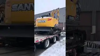 Unloading SANY Equipment