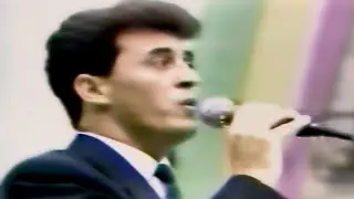 نوادر ساهرية | كاظم الساهر ، سنين وياك متغرب .. قمة الإحساس ، حفل قاعة صدام للألعاب الرياضية 1990 ~