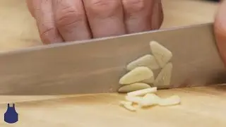 How To: Mince Garlic
