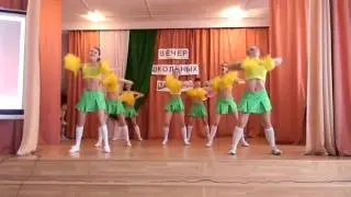 Cheerleaders. 3 school. 1 prize.