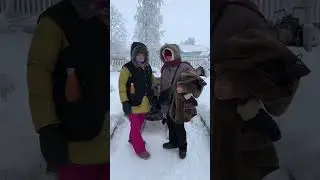 Куда смотреть-то😎