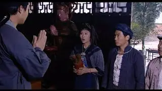 國民黨軍官吹牛皮，共產黨108將個個不是對手，沒成想轉角遇到女英雄，當場嚇尿磕頭認錯